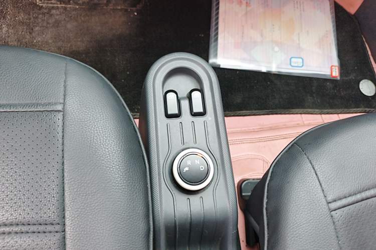 Used Wuling Hongguang MINIEV 2022 Macaron Premium Model – Lithium Iron Phosphate Gear Lever