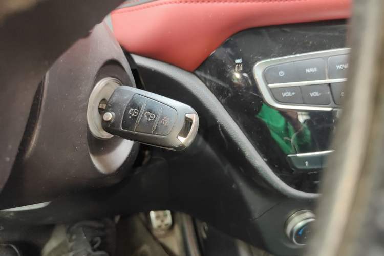 Used Haval H1 2016 Revised Version Blue Badge 1.5L AMT Luxury Edition Vehicle Key