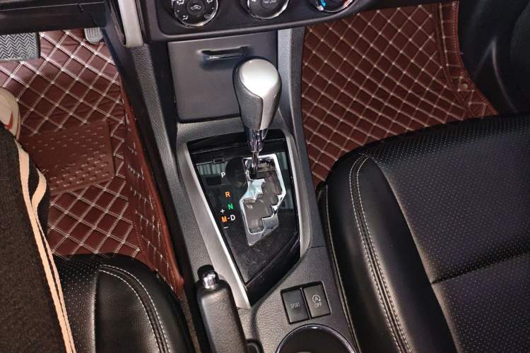 Used Toyota Corolla 2017 Revised Version 1.2T S-CVT GL Gear Lever