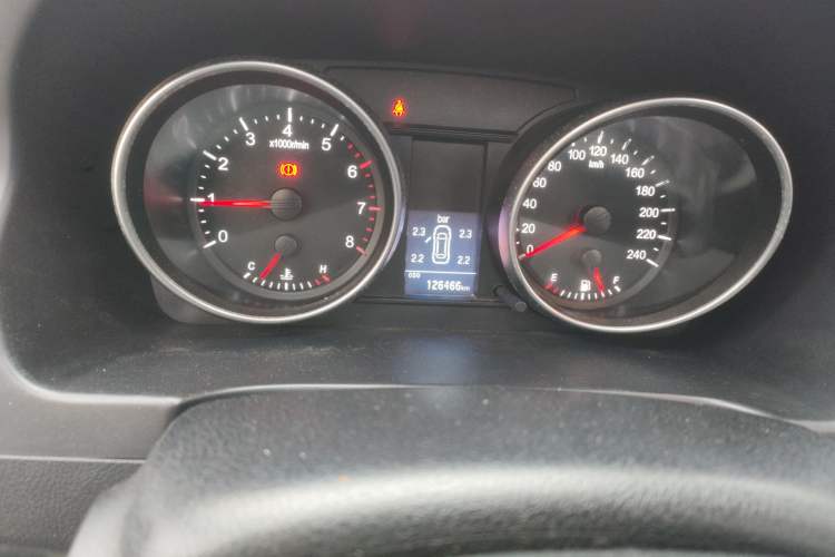 Used Haval H6 2015 Upgraded Model 1.5T Manual Two-Wheel Drive Elite Version
