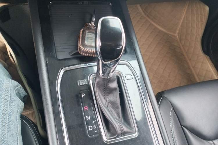 Used Dongfeng Fengon 580 2017 1.5T CVT Smart Style Model Gear Lever