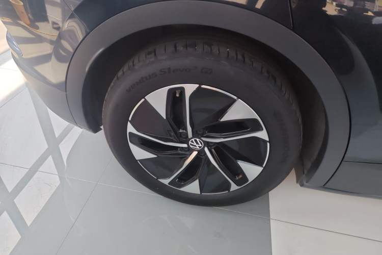 Used Volkswagen ID.4 CROZZ 2025 Pure Edition Exterior 5