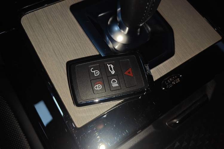 Used Land Rover Range Rover Evoque New Energy 2021 Aurora L P300e Luxury Edition