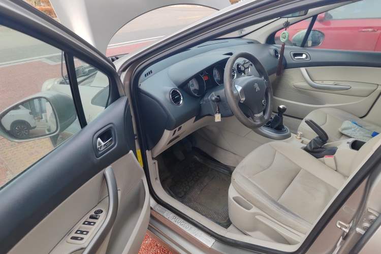 Used Peugeot 408 2013 2.0L Manual Comfort Edition Driver Seat