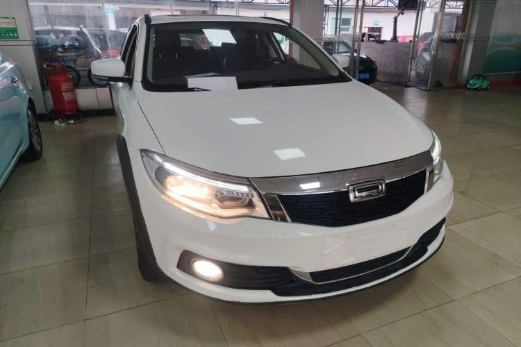 Used Qoros 3 2016 Urban SUV 1.6T Automatic Zhiyue Model
