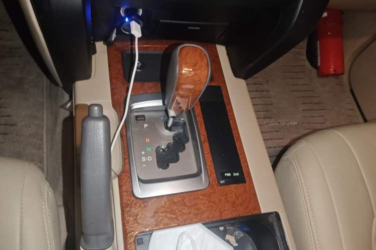 Used Toyota Land Cruiser 2012 4000
