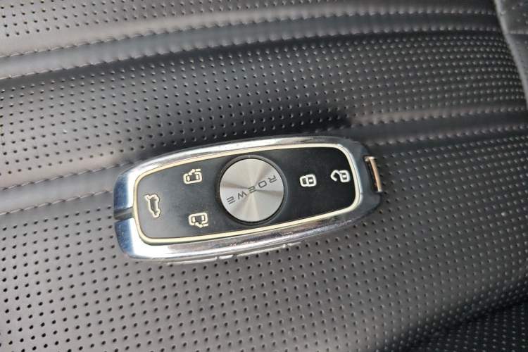 Used Roewe iMAX8 2021 400TGI Supreme Series Prestige Edition
