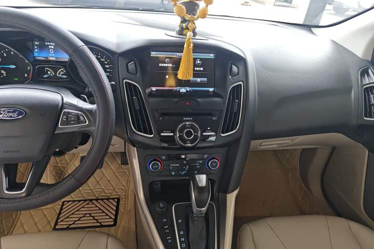 Used Ford Focus 2015 Sedan EcoBoost 180 Automatic Flagship Model
