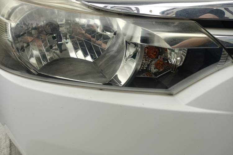 Used Toyota Vios 2014 1.5L Automatic ZhiZhen Edition Right Front Headlight