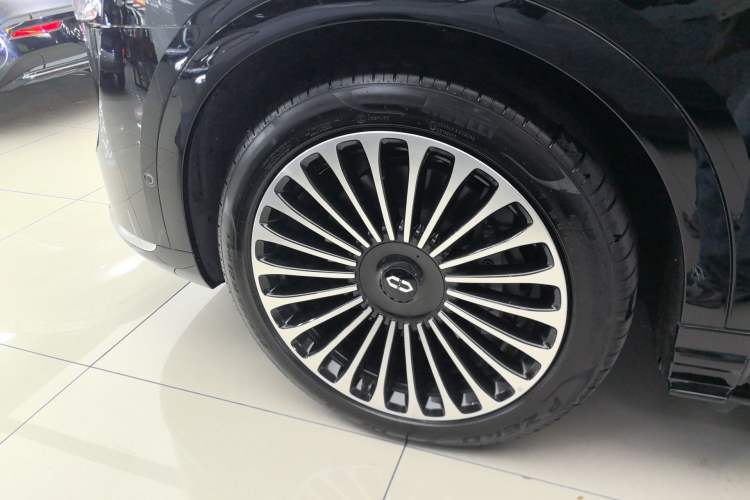 Used Hima AITO M9 2025 Extended-Range Ultra Version 52 kWh 6-Seater
