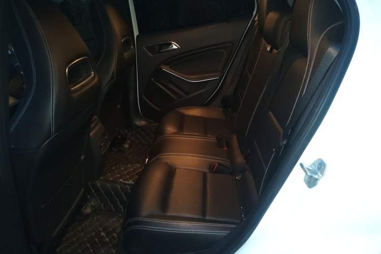 Used Mercedes-Benz GLA 2017 GLA 200 Sport Edition Left Rear Seat