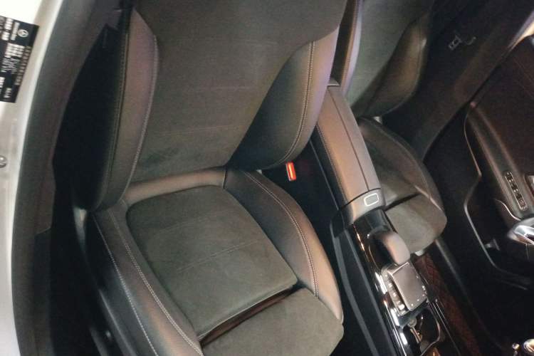 Used Mercedes-Benz A-Class 2021 A 200 L Sport Sedan Fashion Model Right Front Seat