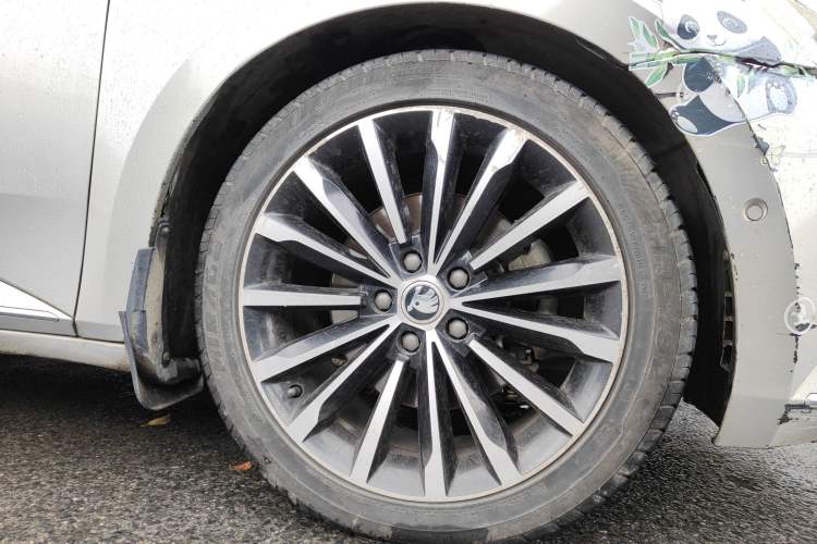 Used Skoda Superb 2016 TSI330 DSG Smart Drive Edition
