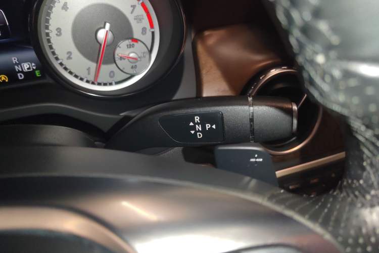 Used Mercedes-Benz GLA 2015 GLA 260 4MATIC Gear Lever