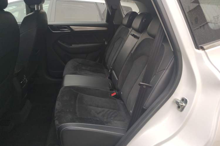 Used Roewe RX5 New Energy 2017 eRX5 50T Hybrid Connected Prestige Flagship Edition
