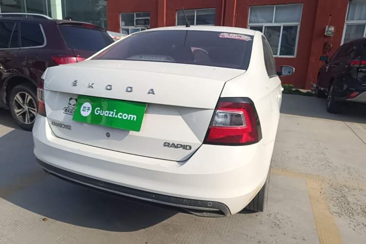 Used Skoda Rapid 2019 1.5L Automatic Comfort Edition China VI Standard Rear Right 45 Deg
