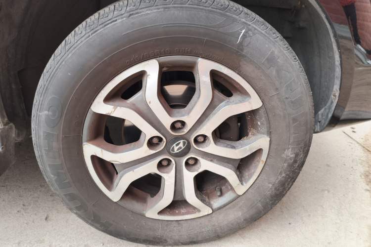 Used Hyundai Tucson 2013 2.0L Manual Two-Wheel Drive Fashion Edition
