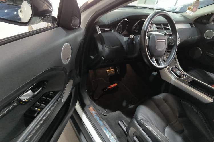 Used Land Rover Range Evoque 2014 2.0T 5-Door Ignite Edition
