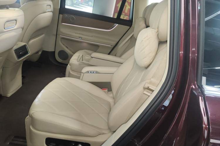 Used Hima AITO M9 2025 Extended-Range Ultra Version 52 kWh 6-Seater Left Rear Seat