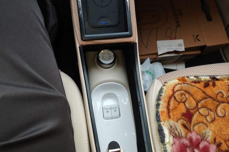 Used Wuling Hongguang MINIEV 2024 3rd Generation 215km Advanced Version Gear Lever