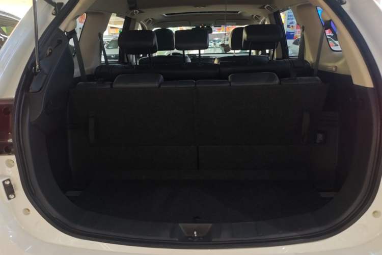Used Mitsubishi Outlander 2019 2.4L 4x4 Zhi Xiang Edition 7 Seats China VI Standard