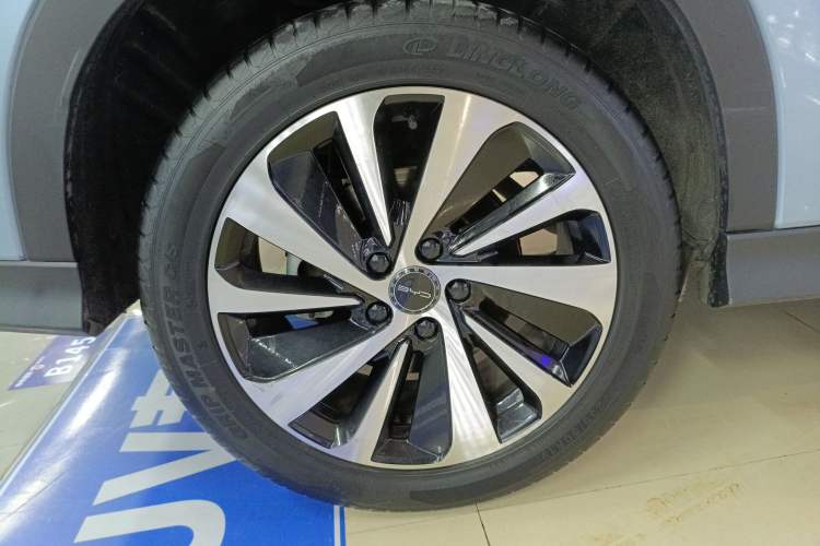 Used BYD Song PLUS New Energy 2023 Champion Edition DM-i 110KM Flagship Model Exterior 5