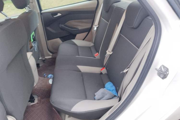 Used Ford Focus 2012 Sedan 1.6L Automatic Comfort Model
