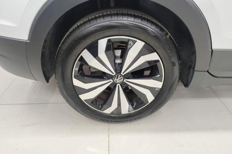 Used Volkswagen Tharu 2025 New Sharp 1.5L Ambitious Edition Exterior 5