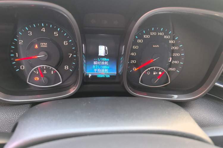 Used Chevrolet Malibu 2013 1.6T Automatic Luxury Edition Odometer Close Up