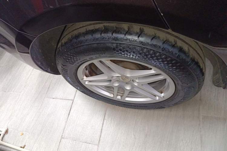 Used Porsche Macan 2017 Macan 2.0T Right Rear Wheel Hub