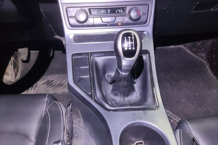 Used Geely Auto Emgrand 2018 1.5L Manual Upward Connect Edition