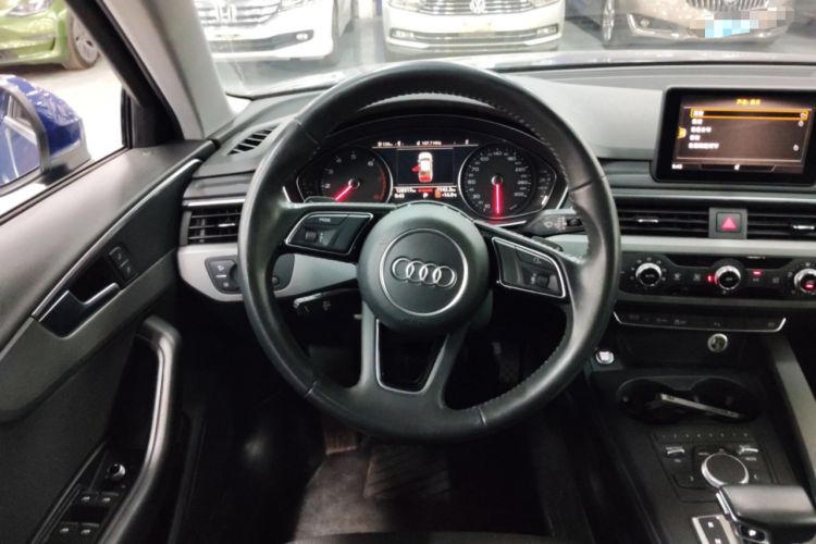 Used Audi A4L 2018 30th Anniversary Edition 40 TFSI Trendy Model Steering Wheel