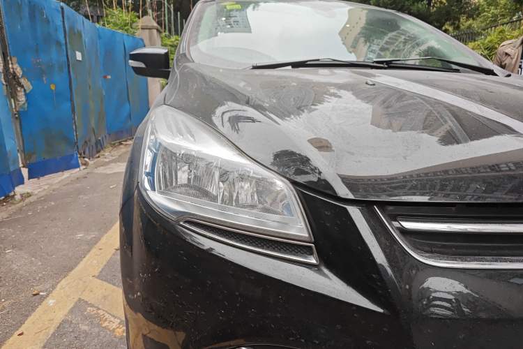 Used Ford Kuga 2013 1.6L GTDi Two-Wheel-Drive Trend Model