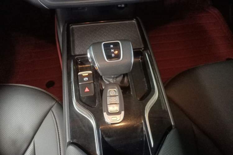 Used Hongqi E-QM5 2023 Base Travel Edition
