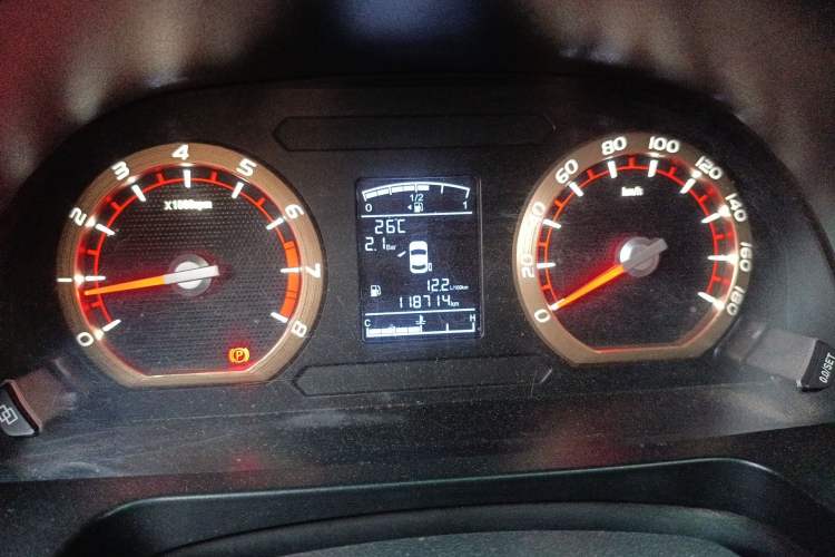 Used FORTHING Lingzhi 2019 M5L 1.6L 7-Seater Luxury Model China VI Standard Instrument Cluster