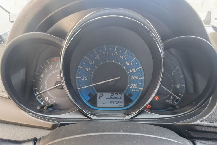 Used Toyota YARiS L Zhi Xuan 2015 1.5E Automatic Charm Edition
