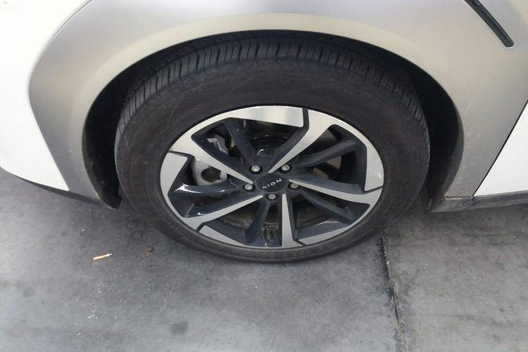 Used AION Y 2024 Plus 510 Intelligent Driving Version Left Front Wheel Hub