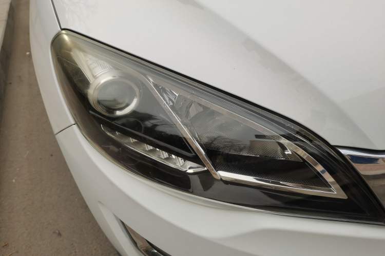 Used Zotye Domy X5 2015 1.5T CVT ZhiXian Trim China V Standard