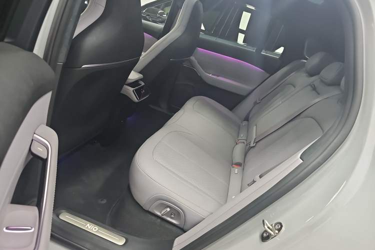 Used Nio EC6 2024 75 kWh Left Rear Seat