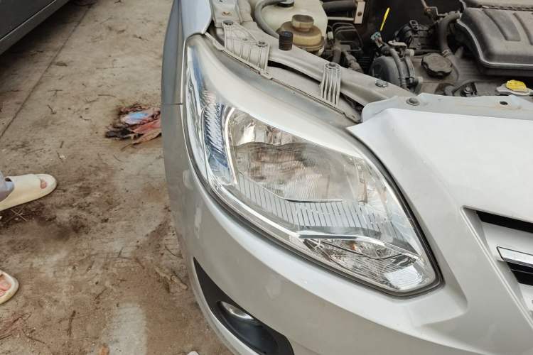 Used CHANGAN Alsvin V3 2012 1.3L Manual Comfort Version China IV Standard
