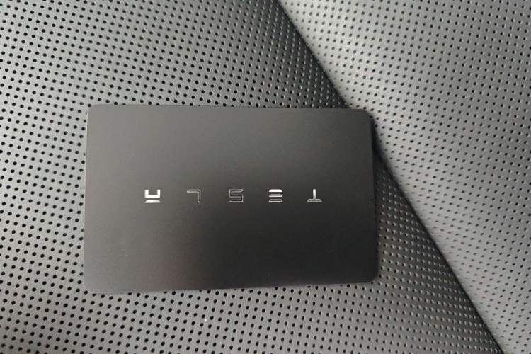 Used Tesla Model Y L 2025 Model Long-Range All-Wheel-Drive Version