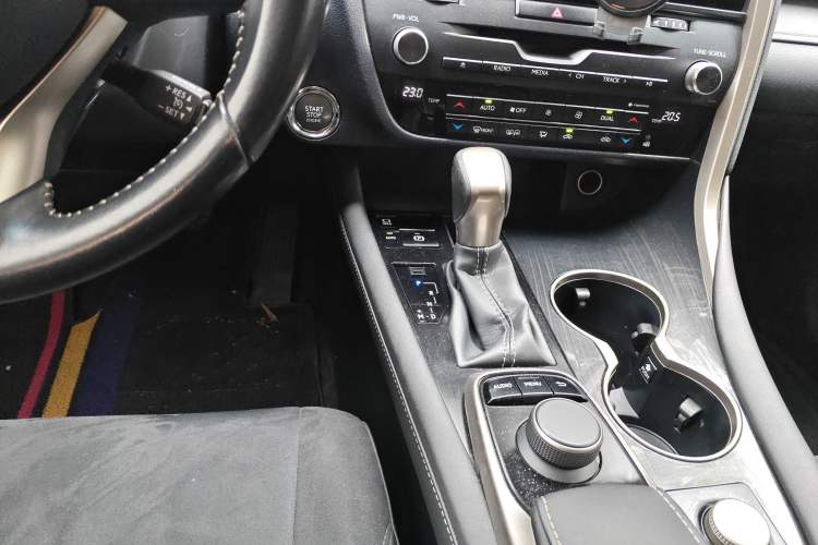 Used Lexus RX 2016 300 Two-Wheel Drive Elite Version China V Standard
