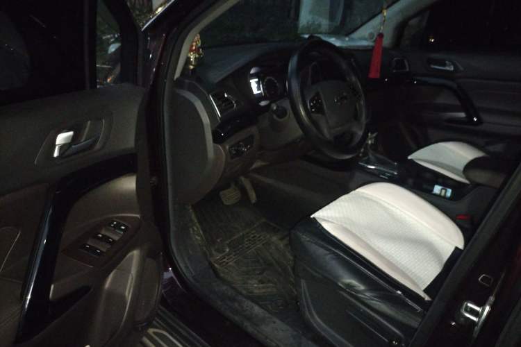 Used GAC Trumpchi GS4 2017 235T Automatic Two-Wheel Drive Elite Edition Driver Seat