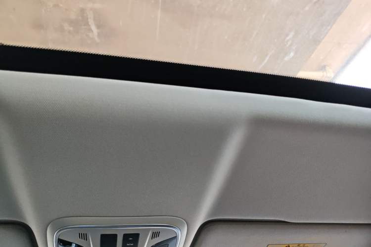 Used Wey VV5 2017 2.0T Ultra-Luxury Version
