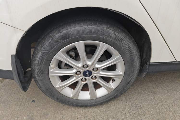 Used Ford Focus 2012 Sedan 2.0L Automatic Flagship Model