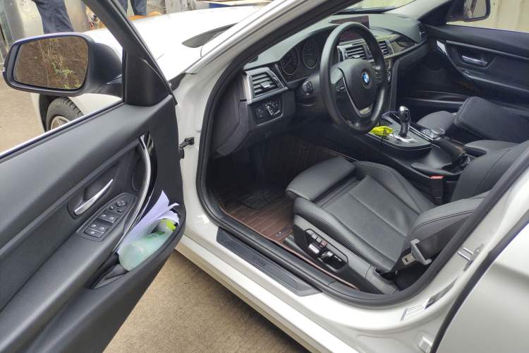 Used BMW 3 Series 2019 320Li Fashion Model
