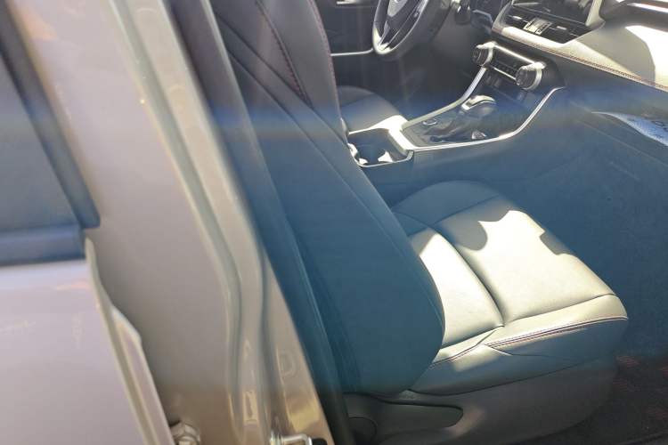 Used Toyota Wildlander New Energy 2021 High-Performance Edition 2.5L Two-Wheel Drive Powerful Version
