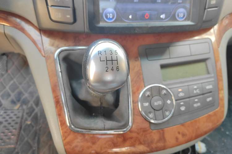 Used JAC Group Refine M5 2012 2.0T Gasoline Manual Business Edition