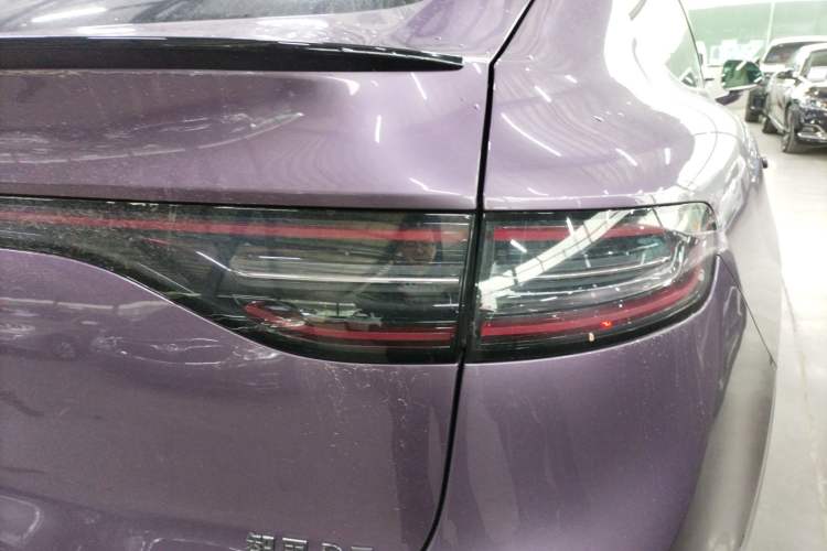 Used Hima Luxeed R7 2024 All-Electric 736 km Ultra