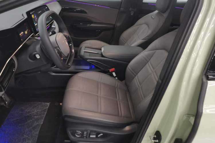 Used Hongqi EH7 2024 690 Pro Left Front Seat